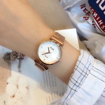 Women Watches Fashion Dial Elegant Magnet Watches Ladies Cheap Wristwatch